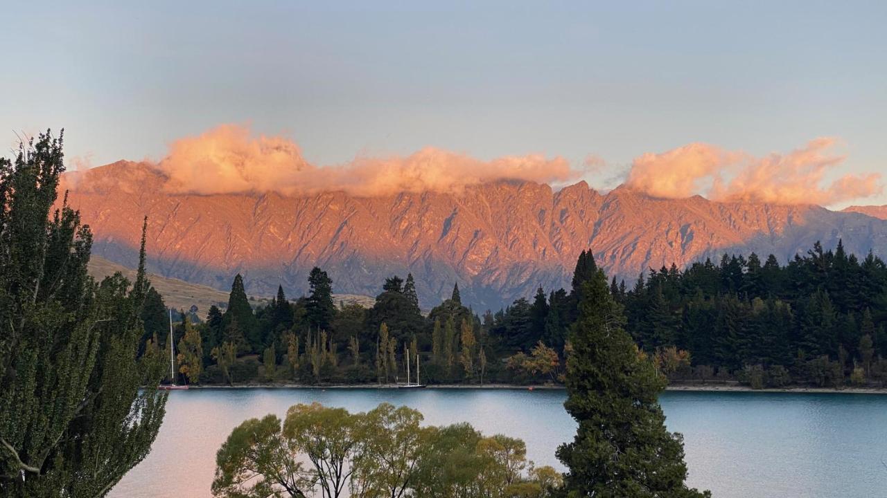 Lakefront Luxury Penthouse Central Queenstown Exterior foto